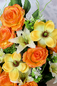 Fleurs artificielles pour cimetière - Jardinière de roses et de lys