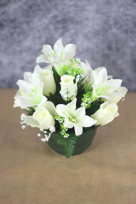 Fleurs artificielles pour cimetière - Coupe de roses, lys et gypso