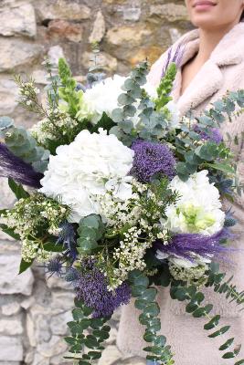 ARCACHON - Bouquet de fleurs bleu et printanier