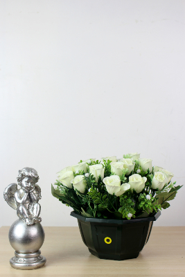 Fleurs artificielles pour cimetière - Coupe de roses boutons