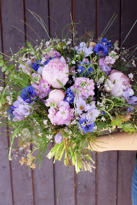 MOSCOU - Bouquet de fleurs doux