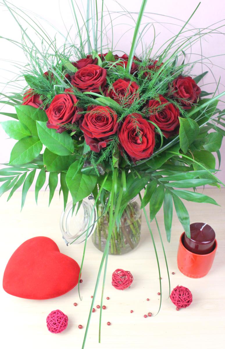 Bouquet de 80 Roses Rouges Red Naomi - La Fontaine Fleurie