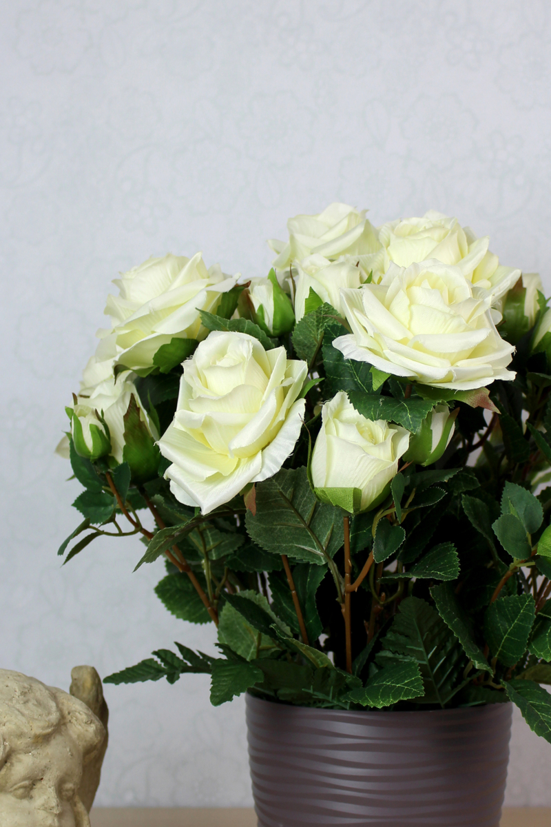 Coupe de Roses Blanches Artificielles pour Cimetière - La Fontaine Fleurie