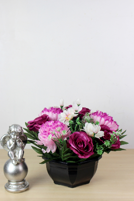 Fleurs artificielles pour cimetière - Coupe de roses et pâquerettes