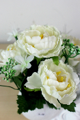 Fleurs artificielles pour cimetière - Ange fleuri