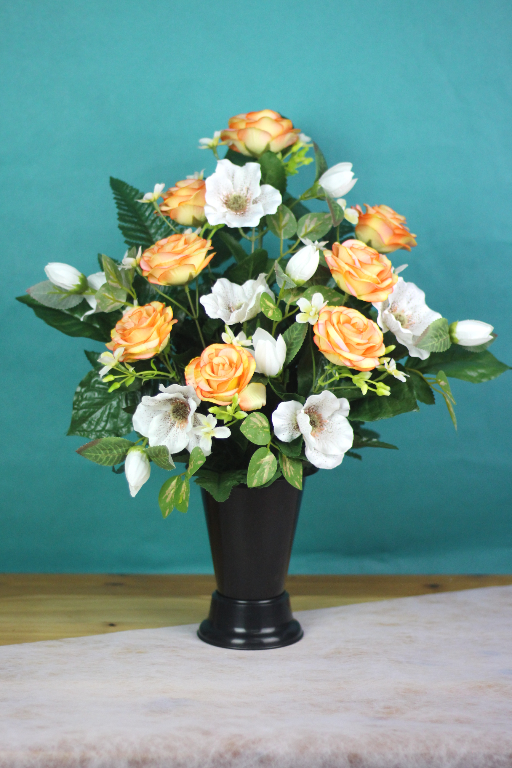 Fleurs artificielles pour cimetière - Cône orchidées alstro et roses