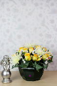 Fleurs artificielles pour cimetière - Coupe de roses et chrysanthèmes