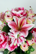 Fleurs artificielles pour cimetière - Cône de roses et lys