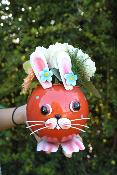 PÂQUES - Composition de fleurs (lapin)