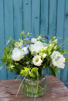 MARSEILLE - Bouquet de fleurs bleu et blanc