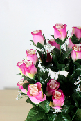 Fleurs artificielles pour cimetière - Cône de roses et gypsophile
